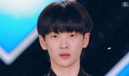 娱乐吃瓜君黄明昊,娱乐吃瓜界的“瓜王”崛起之路